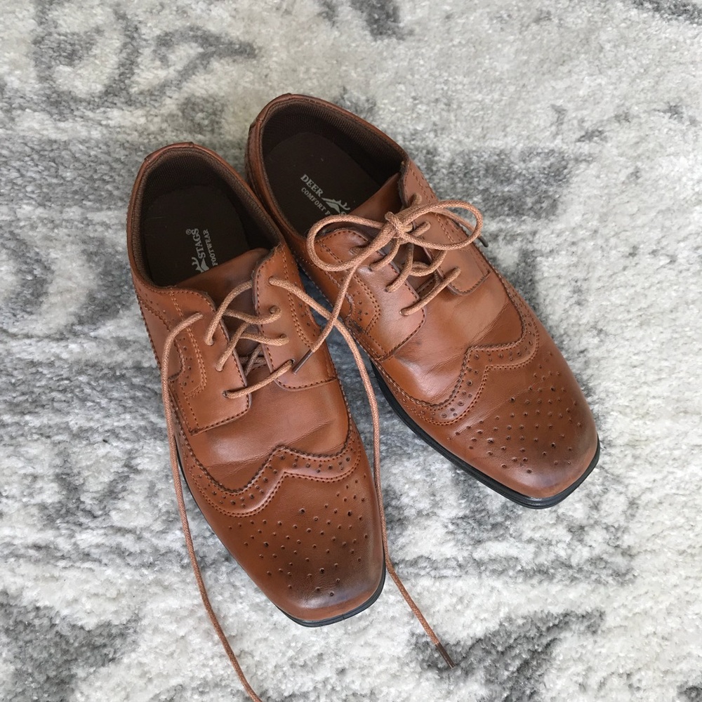 Men’s brown Deer Stags dress shoes